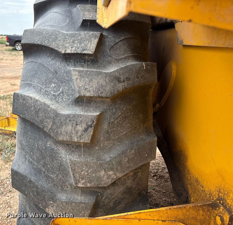 image for item DX8035 JCB 1550B backhoe