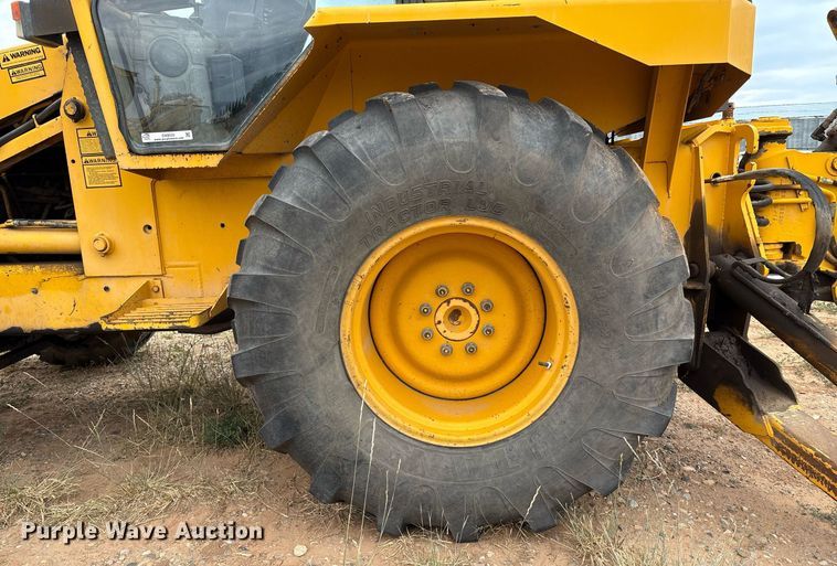 image for item DX8035 JCB 1550B backhoe