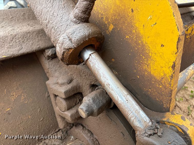 image for item DX8036 1978 Champion 720A motor grader