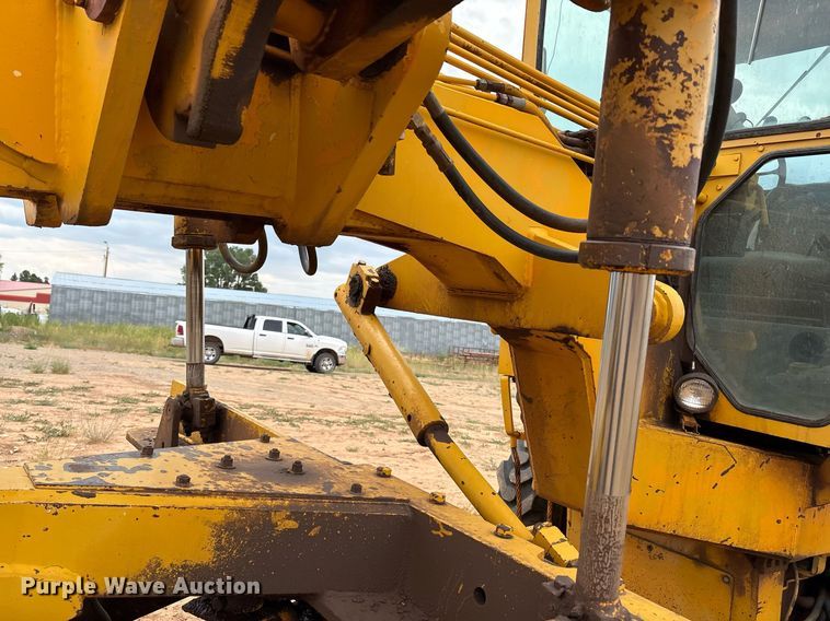 image for item DX8036 1978 Champion 720A motor grader