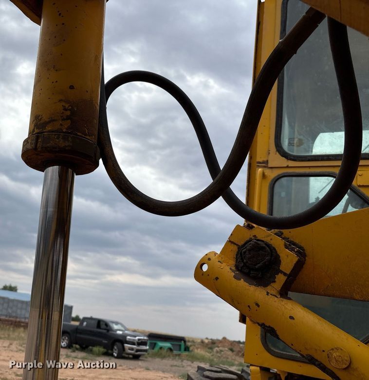 image for item DX8036 1978 Champion 720A motor grader