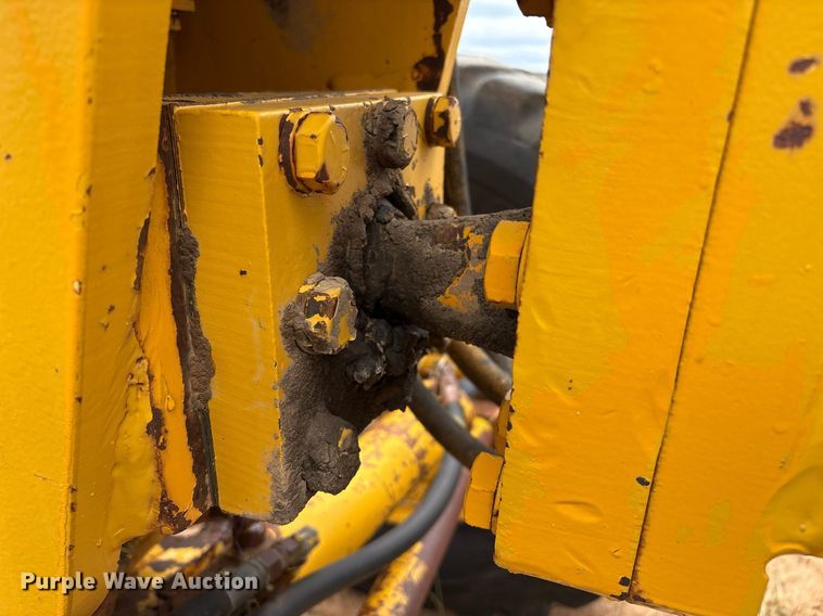 image for item DX8036 1978 Champion 720A motor grader