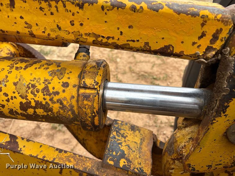 image for item DX8036 1978 Champion 720A motor grader