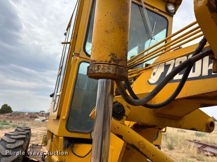 image for item DX8036 1978 Champion 720A motor grader