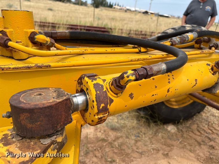 image for item DX8036 1978 Champion 720A motor grader