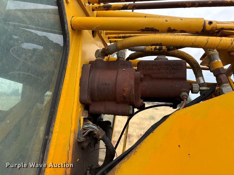 image for item DX8036 1978 Champion 720A motor grader