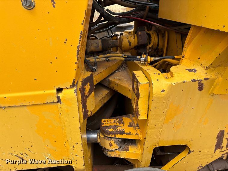 image for item DX8036 1978 Champion 720A motor grader