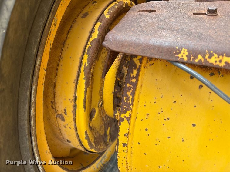 image for item DX8036 1978 Champion 720A motor grader