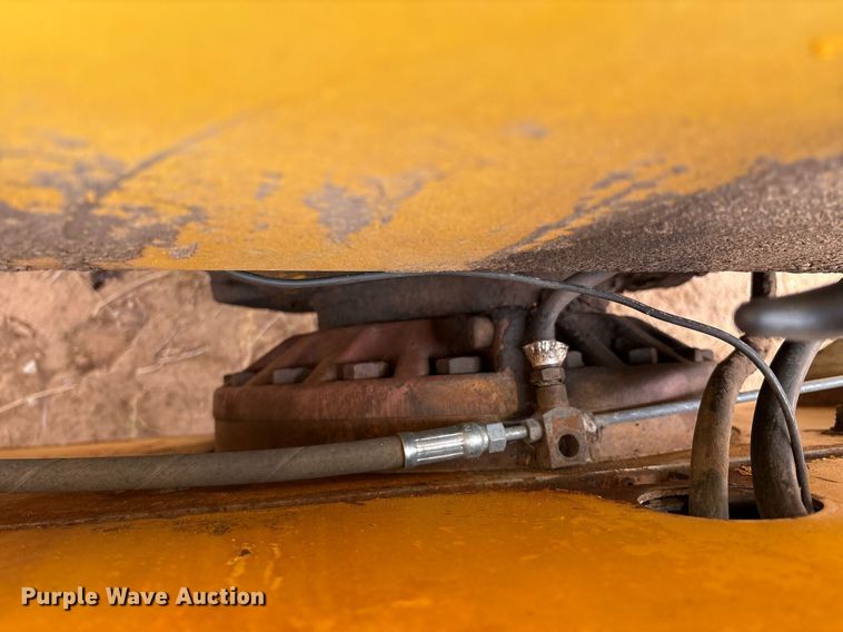 image for item DX8036 1978 Champion 720A motor grader