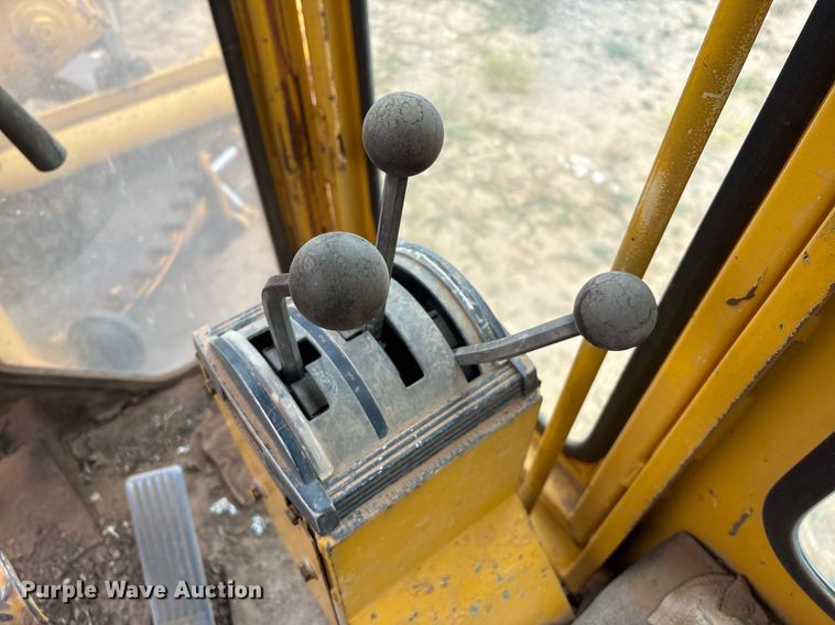 image for item DX8036 1978 Champion 720A motor grader