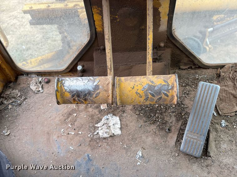 image for item DX8036 1978 Champion 720A motor grader