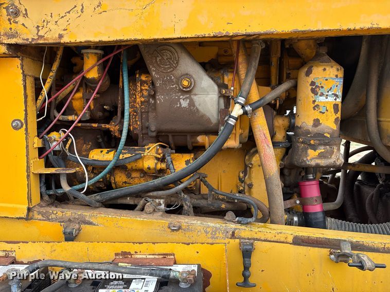 image for item DX8036 1978 Champion 720A motor grader