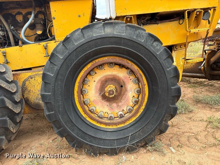 image for item DX8036 1978 Champion 720A motor grader