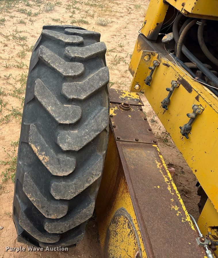 image for item DX8036 1978 Champion 720A motor grader