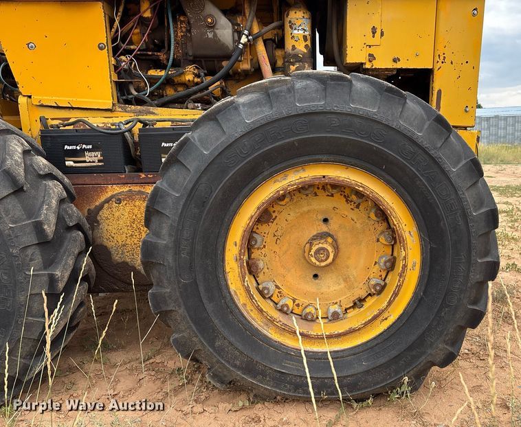 image for item DX8036 1978 Champion 720A motor grader