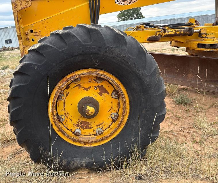 image for item DX8036 1978 Champion 720A motor grader