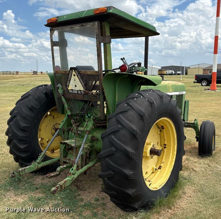 image for item DX8048 John Deere 2840 tractor