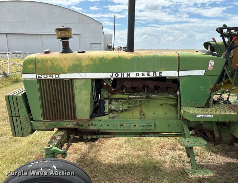 image for item DX8048 John Deere 2840 tractor