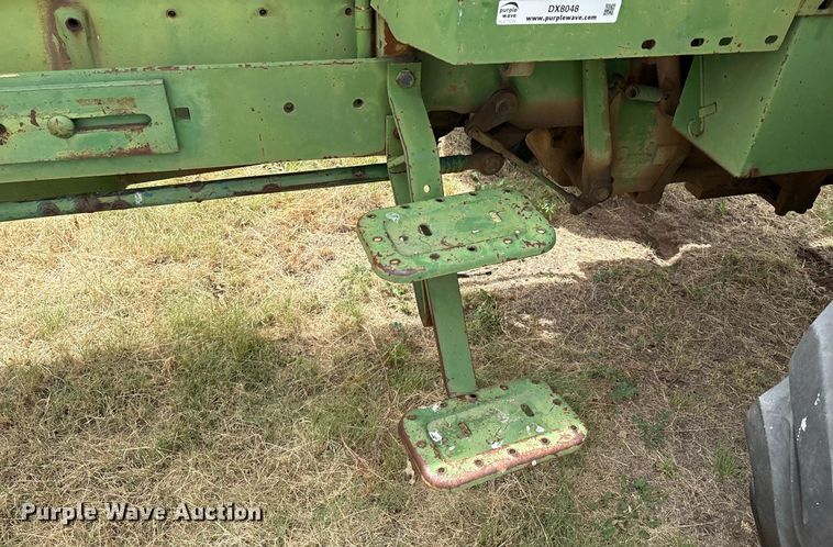 image for item DX8048 John Deere 2840 tractor