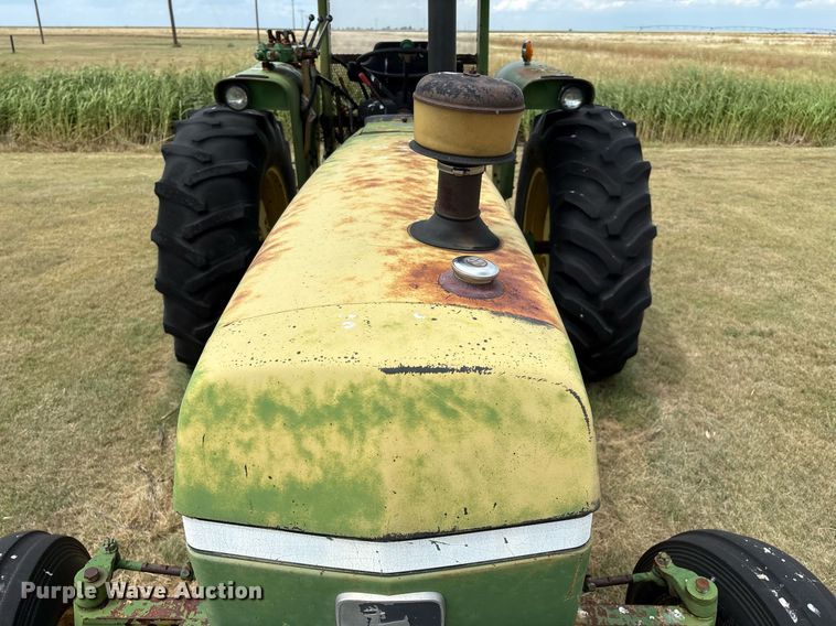 image for item DX8048 John Deere 2840 tractor