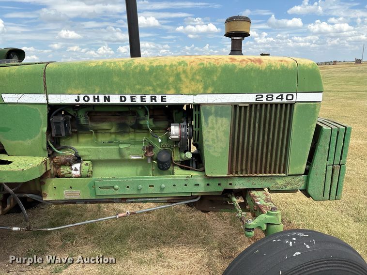 image for item DX8048 John Deere 2840 tractor
