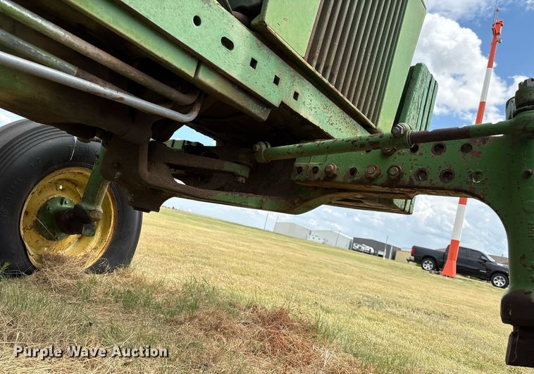 image for item DX8048 John Deere 2840 tractor