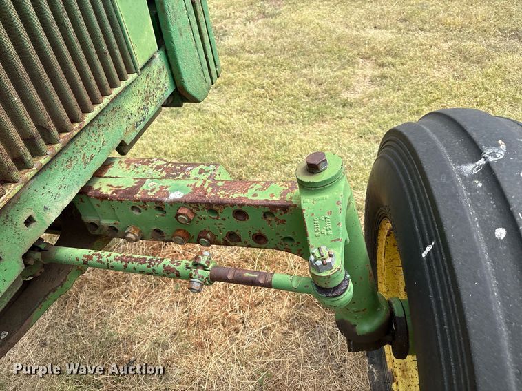 image for item DX8048 John Deere 2840 tractor