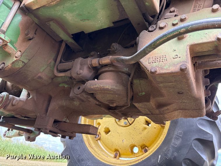 image for item DX8048 John Deere 2840 tractor