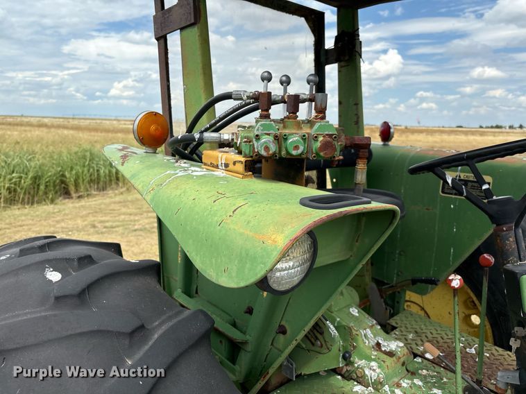 image for item DX8048 John Deere 2840 tractor