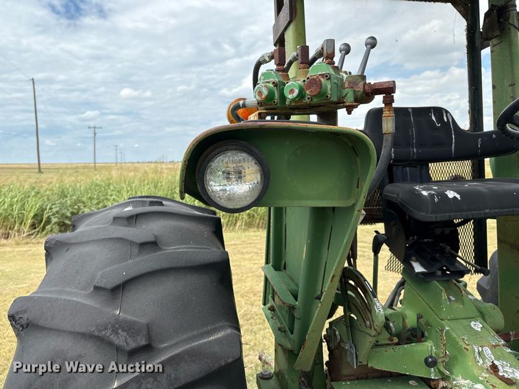 image for item DX8048 John Deere 2840 tractor