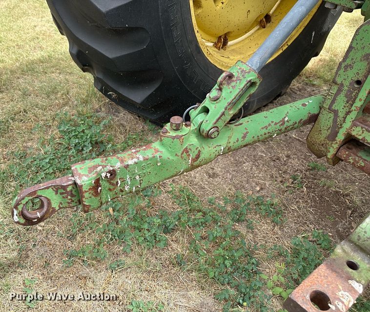 image for item DX8048 John Deere 2840 tractor