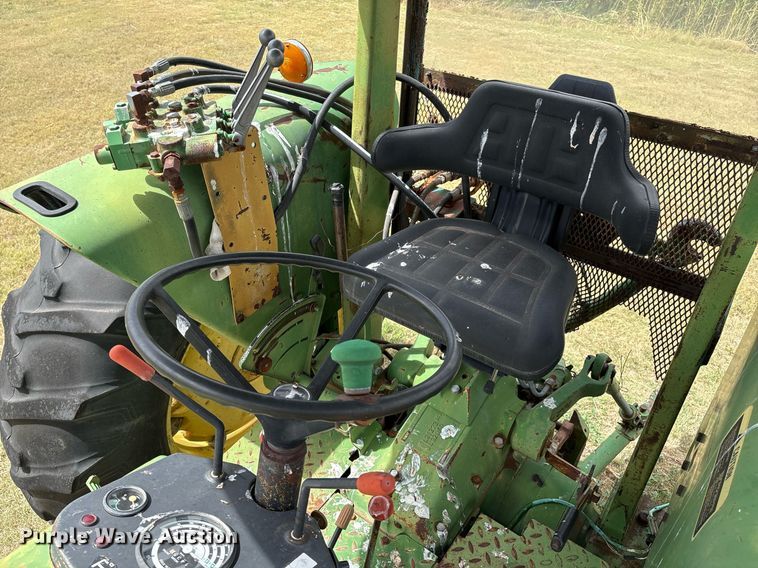image for item DX8048 John Deere 2840 tractor