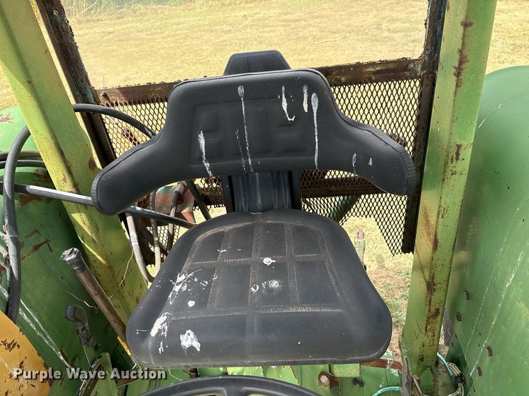 image for item DX8048 John Deere 2840 tractor