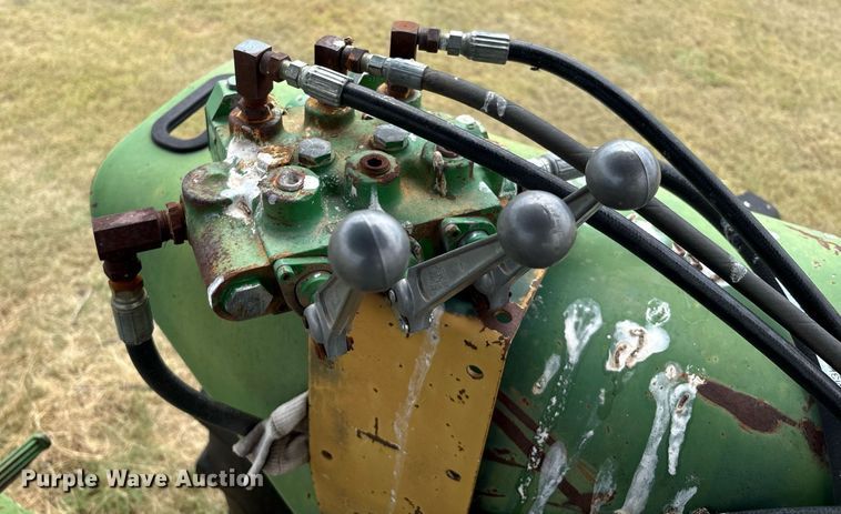 image for item DX8048 John Deere 2840 tractor