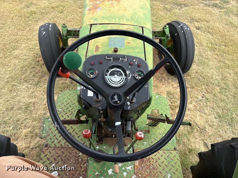 image for item DX8048 John Deere 2840 tractor
