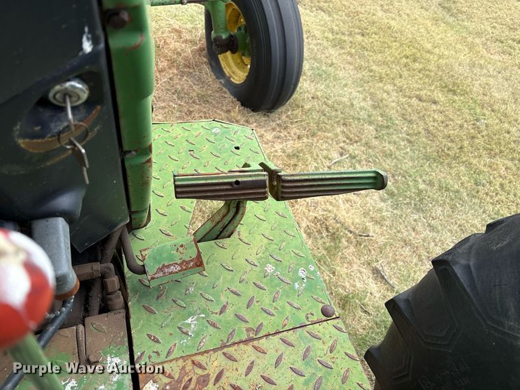 image for item DX8048 John Deere 2840 tractor