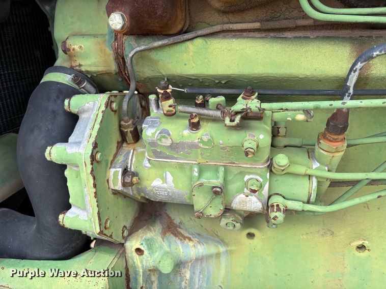 image for item DX8048 John Deere 2840 tractor