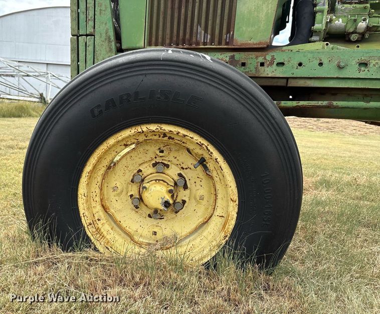 image for item DX8048 John Deere 2840 tractor