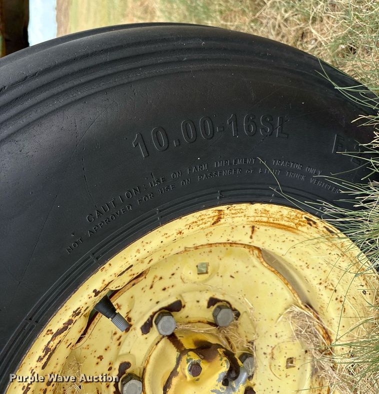 image for item DX8048 John Deere 2840 tractor