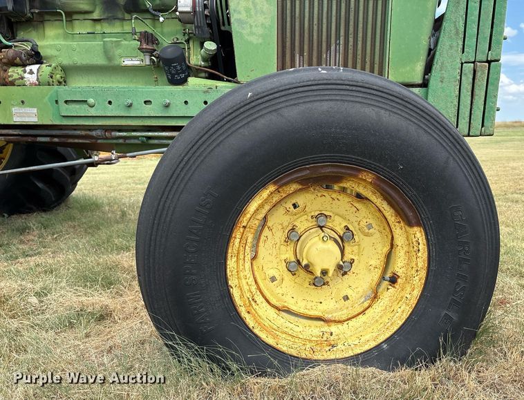 image for item DX8048 John Deere 2840 tractor