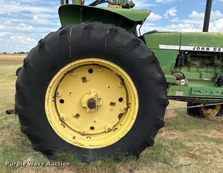 image for item DX8048 John Deere 2840 tractor