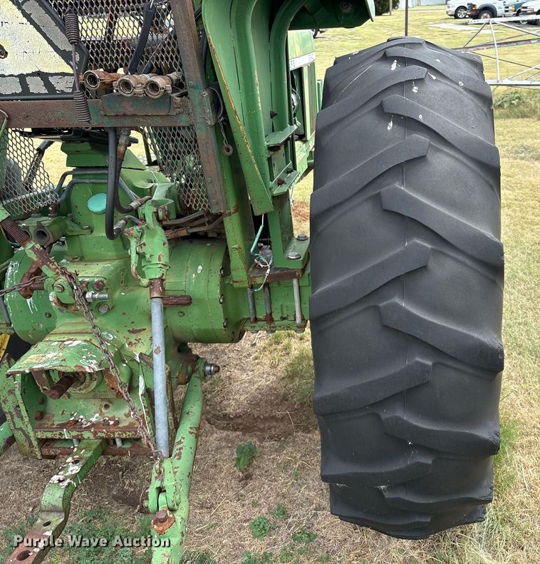 image for item DX8048 John Deere 2840 tractor