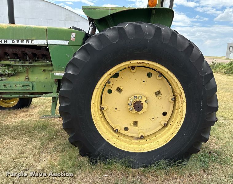 image for item DX8048 John Deere 2840 tractor