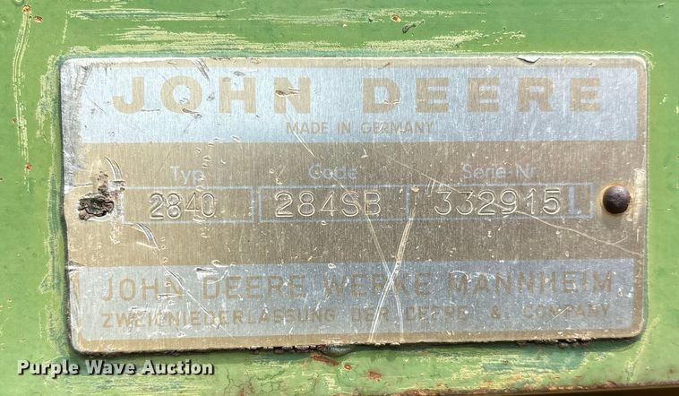 image for item DX8048 John Deere 2840 tractor