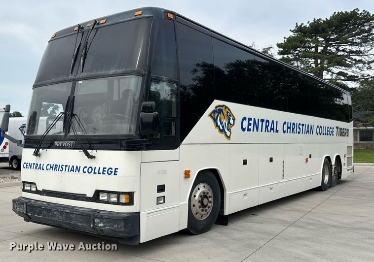 image for item DY0170 2000 Prevost H3 coach bus