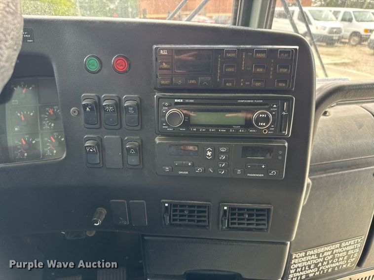 image for item DY0170 2000 Prevost H3 coach bus