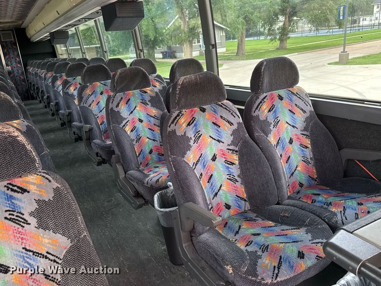 image for item DY0170 2000 Prevost H3 coach bus