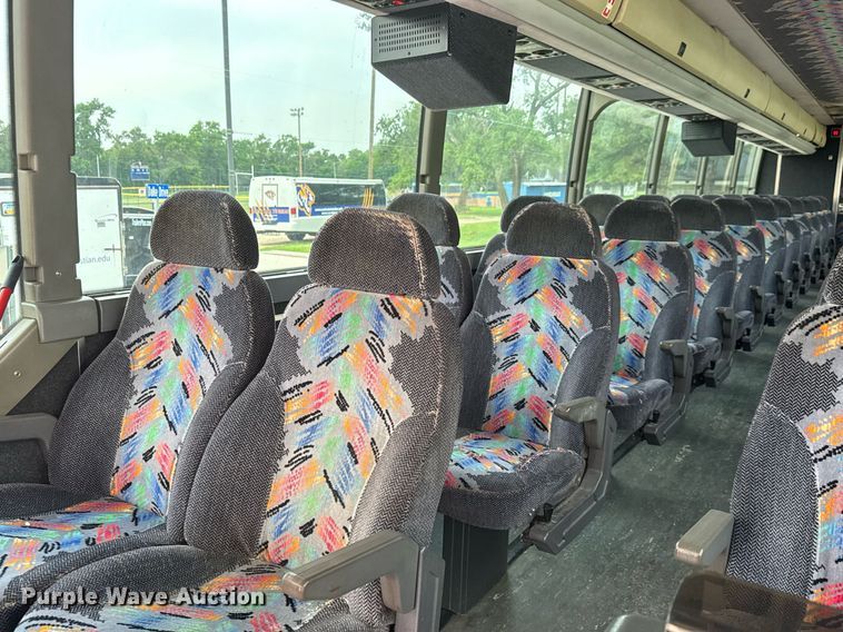 image for item DY0170 2000 Prevost H3 coach bus