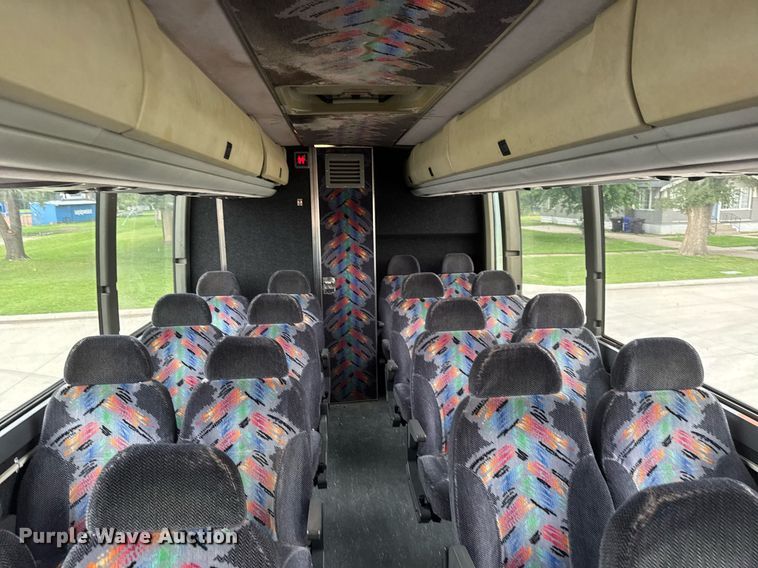 image for item DY0170 2000 Prevost H3 coach bus