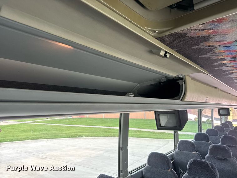 image for item DY0170 2000 Prevost H3 coach bus